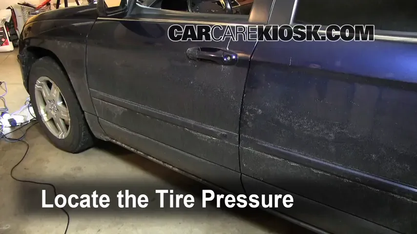 2004 Chrysler Pacifica 3.5L V6 Tires & Wheels Check Tire Pressure